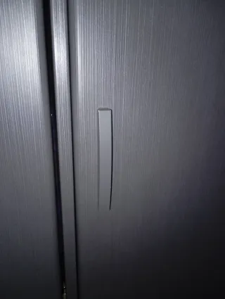 Urge venta. Armario grande gris de madera