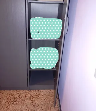 Urge venta. Armario grande gris de madera