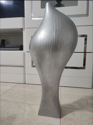 Jarrón Plateado Mate Diseño Moderno