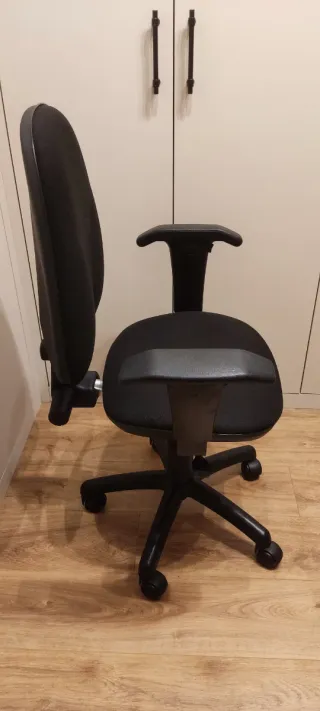 Silla de estudio negra