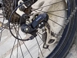 Bicicleta de Montaña Rommet Negra y Roja