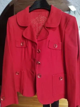 Chaqueta Carolina Herrera Roja