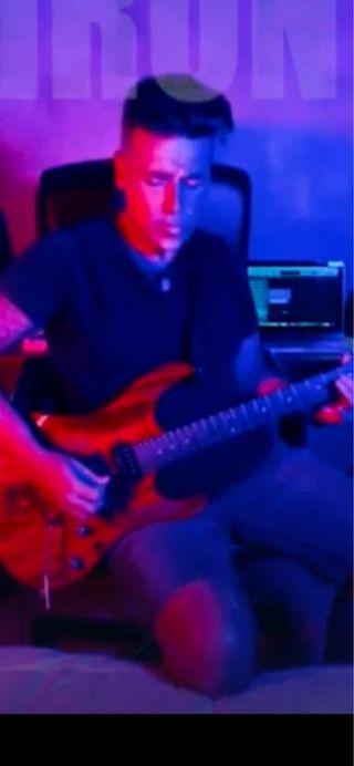 Profesor de guitarra – Rock / Pop / Metal