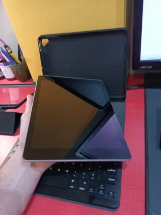 iPad 6ª Gen 32GB Plata