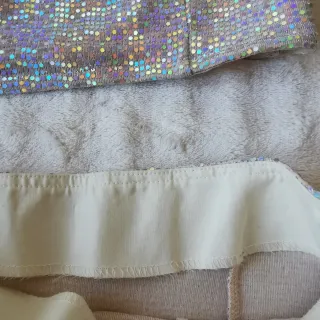 Conjunto top y falda brillante