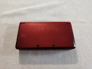 Nintendo 3DS rosso