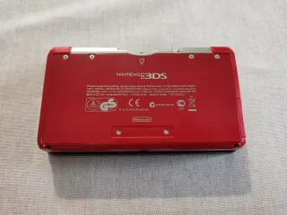 Nintendo 3DS rosso