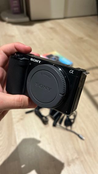 Sony Alpha ZV-E10 - solo cuerpo