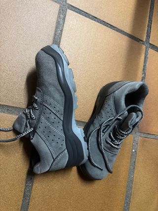 Zapatillas de trabajo grises talla 38