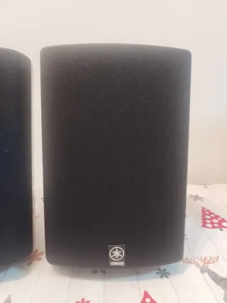Altavoces YAMAHA HiFi 120W x2 Impecables