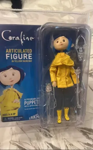 Figura Coraline Articulada Mono Amarillo
