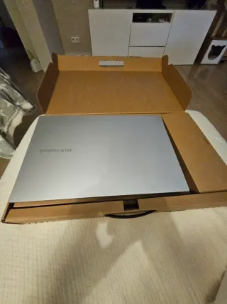 ASUS VivoBook OLED F1503ZA-MA188W Plata