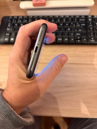 iPhone 11 64GB Gris Espacial