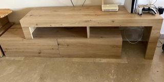 Mueble TV madera claro