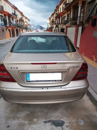 Mercedes-Benz Clase C220cdi  año 2000