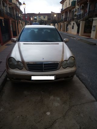 Mercedes-Benz Clase C220cdi  año 2000