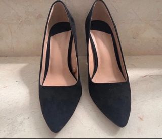 Zapatos de tacón negros