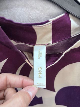 Blusa Mango Satinada Estampada Talla M