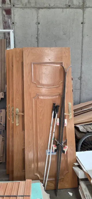 Puertas de Roble con Manilla y Molduras