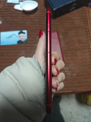 iPhone SE 3ª Gen 2022 Red