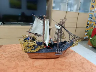 Barco Pirata Juguete con Figuras