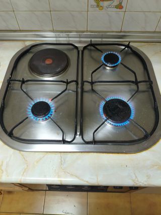 cocina butano y electrica con Horno Eléctrico teka
