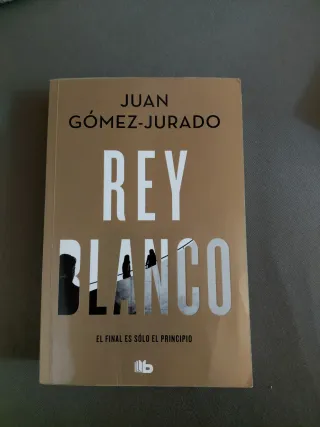 Reina Roja Loba Negra Rey Blanco