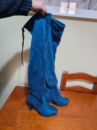 Botas altas tacón azul terciopelo