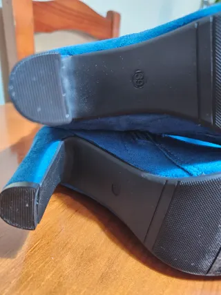 Botas altas tacón azul terciopelo