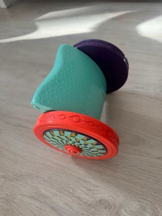 Espejo rodante B toys para bebé