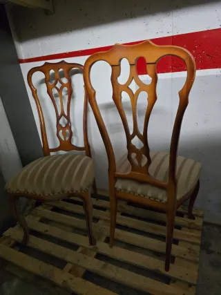 Pareja Sillas Clásicas Madera Tapizadas
