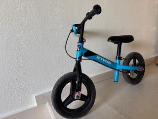 Bici sin pedales B'TWIN azul