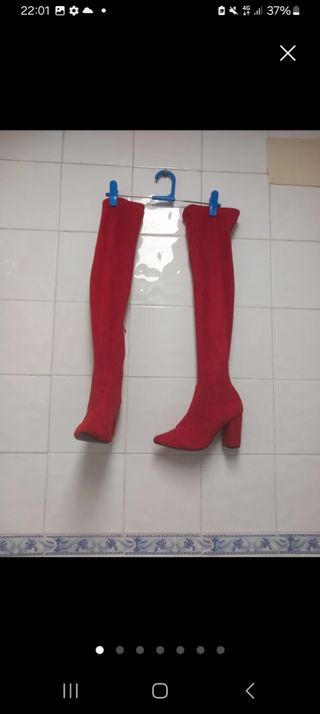 Botas rojas por encima de la rodilla talla 37