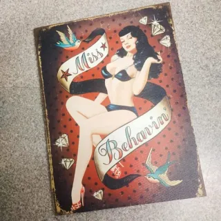 Cuadro Pin-up Miss Behavin 40 cm