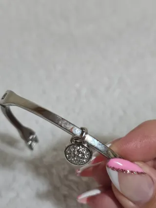 Conjunto Anne Klein: Reloj y 2 Pulseras