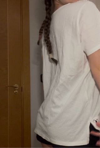 Camiseta blanca con encaje