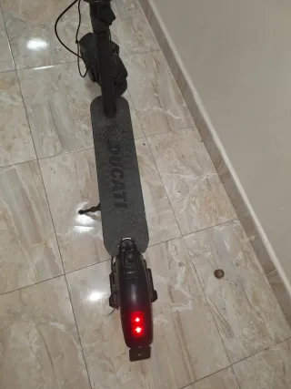Patinete Eléctrico Ducati Pro II, + cargador+canda