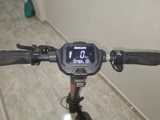 Patinete Eléctrico Ducati Pro II, + cargador+canda