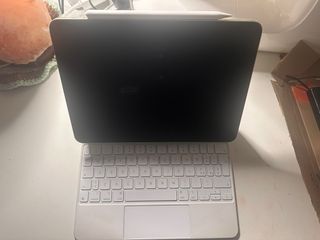 iPad Air 4ª gen + Magic Keyboard + Apple Pencil