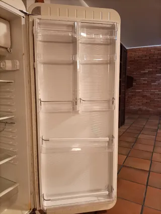 Nevera SMEG Retro Crema