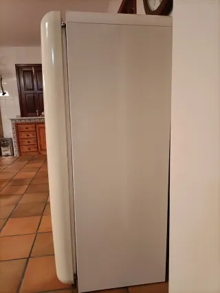 Nevera SMEG Retro Crema