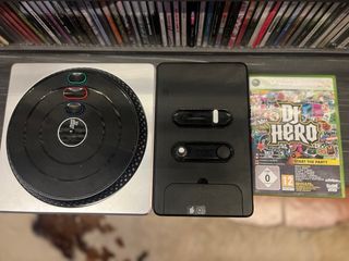 DJ Hero Xbox Gioco e Controller