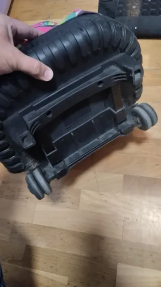 Mochila con ruedas y estampado