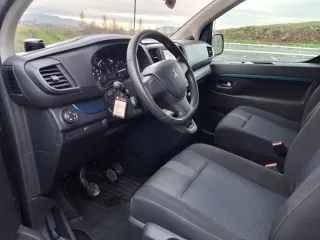 Peugeot Traveller 2017