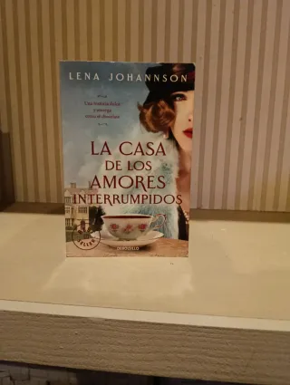 La casa de los amores interrumpidos / The House...