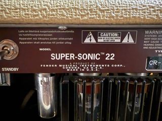 Amplificador Fender Super Sonic 22 Blonde