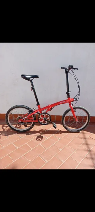 Bicicleta plegable BTWIN roja
