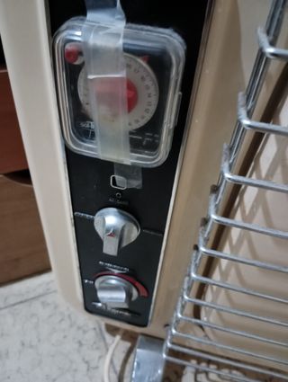 Radiador Soltermi Beige y Plata