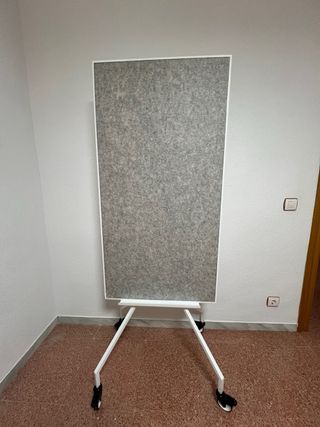 Pizarra doble cara con ruedas