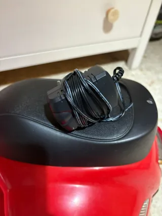 Moto Eléctrica Infantil Vespa Roja